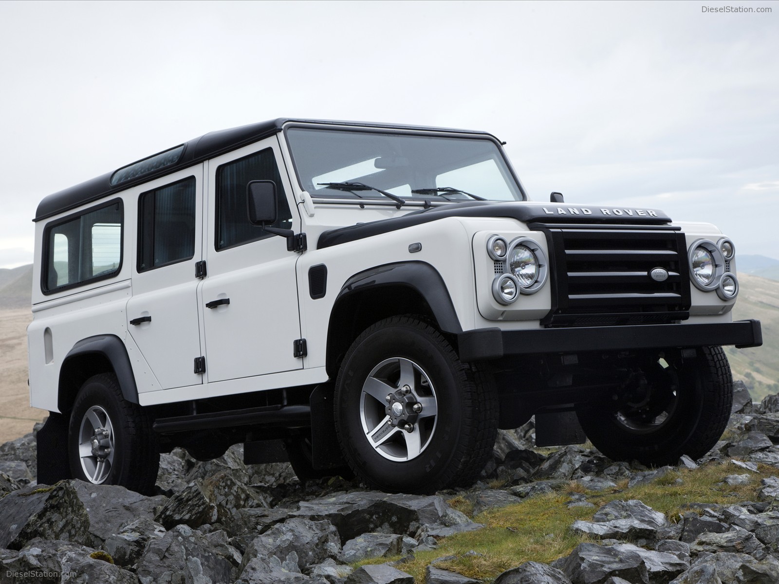 Land Rover Defender 'Fire & Ice' Editions Land Rover Defender 'Fire & Ice' Editions